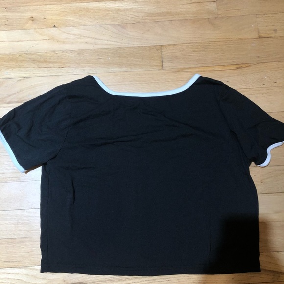 Planet print crop top - Picture 3 of 4